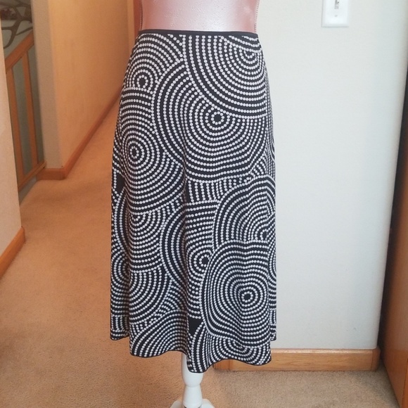 ❣Black & White Polka Dot Swirl Skirt SZ Sm - Picture 1 of 4